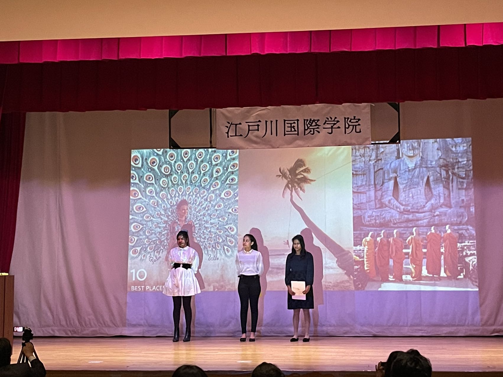 舞台プレゼン発表