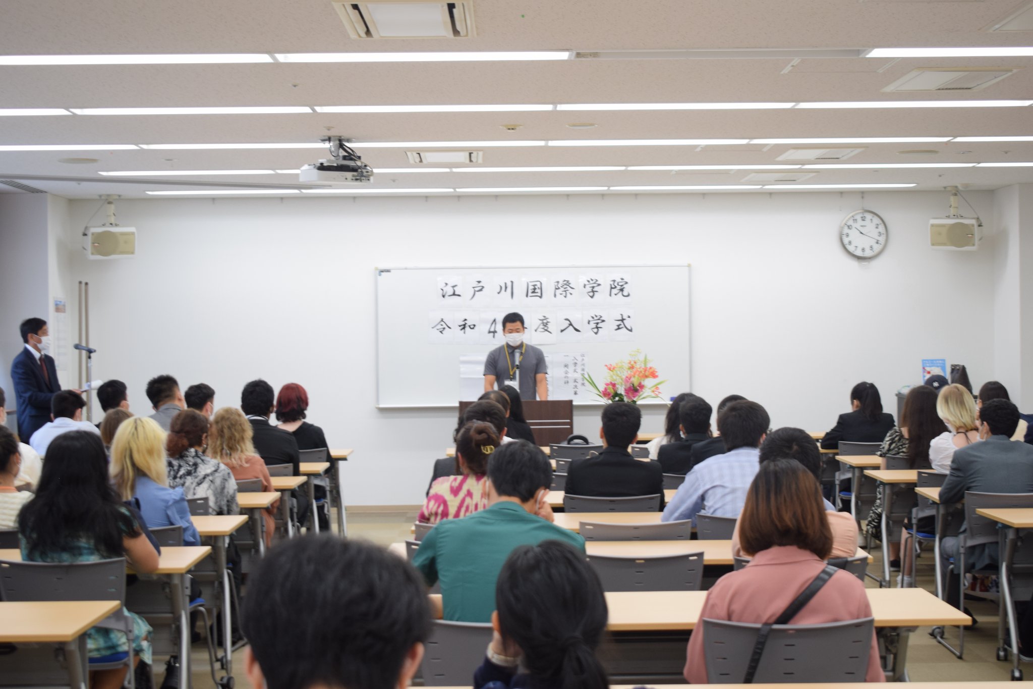 入学式 教室風景